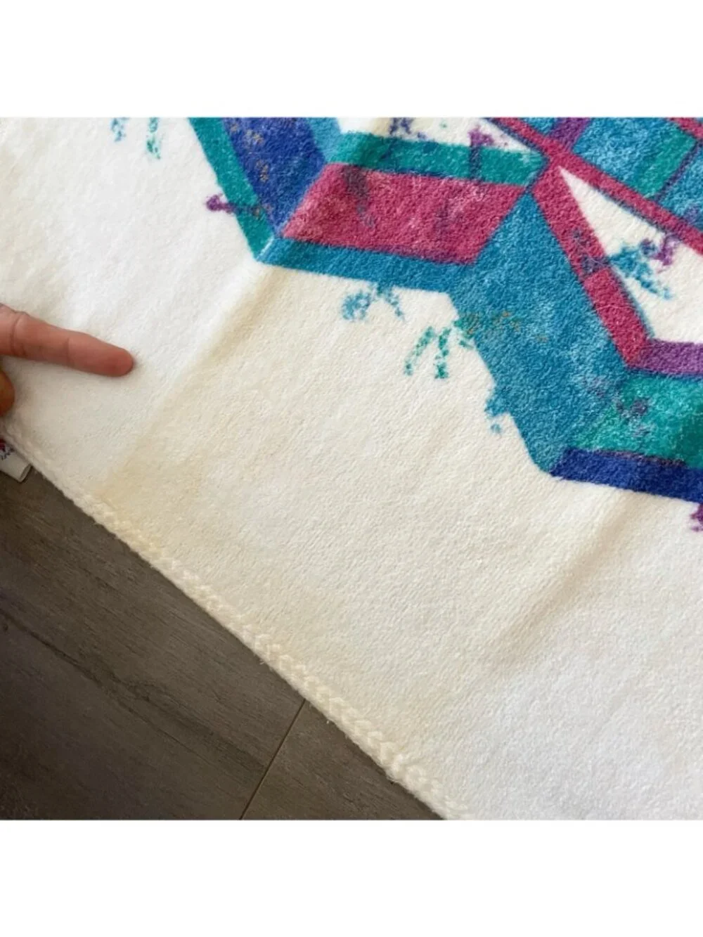 Vintage 80s Geometric Design Bathroom Towels Teal Pink White